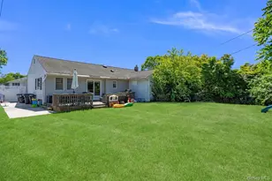 4 Balsam Ln, Commack, NY 11725 - Photo 26