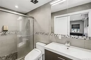 31 Sutton Hill Ln, Manhasset Hills, NY 11040 - Photo 26