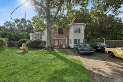 10 Elk Lane, South Setauket, NY 11720 - Photo 2