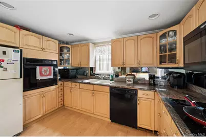 10 Elk Lane, South Setauket, NY 11720 - Photo 6