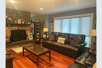 26 Fallen Leaf Road, Holbrook, NY 11741 - Photo 4