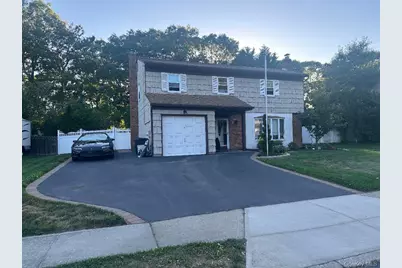 26 Fallen Leaf Road, Holbrook, NY 11741 - Photo 2
