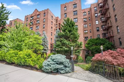 142 Garth Road #5K, Scarsdale, NY 10583 - Photo 2
