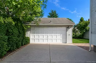 214 Lowell Ave, Floral Park, NY 11001 - Photo 4