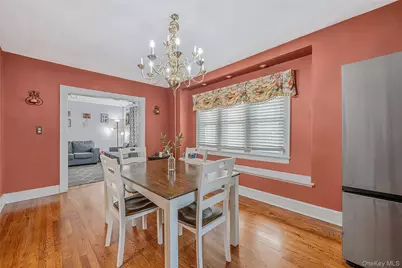 214 Lowell Avenue, Floral Park, NY 11001 - Photo 12