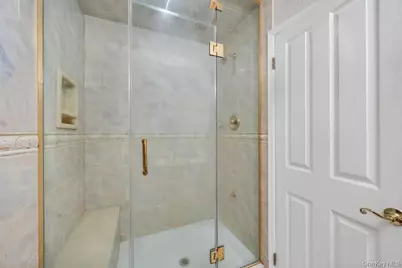 202 Captains Way, Bay Shore, NY 11706 - Photo 32