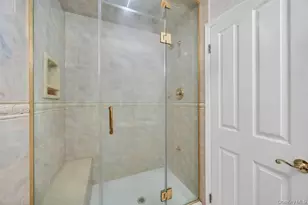202 Captains Way, Bay Shore, NY 11706 - Photo 32