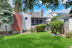 49 McAlester Ave, Hicksville, NY 11801 - Photo 20