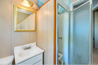 963 Ditmas Avenue, Uniondale, NY 11553 - Photo 24
