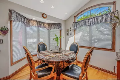 27 Jasmine Lane, Kings Park, NY 11754 - Photo 12