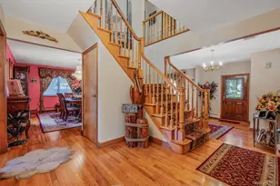 27 Jasmine Ln, Kings Park, NY 11754 - Photo 16