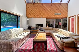 18 Quarter Ct, Westhampton, NY 11977 - Photo 2