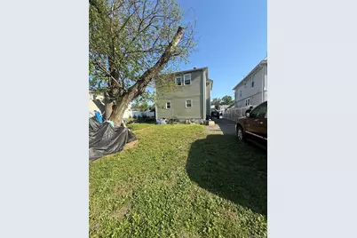 39 Pleasant Avenue, Roosevelt, NY 11575 - Photo 8