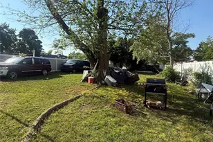 39 Pleasant Ave, Roosevelt, NY 11575 - Photo 6