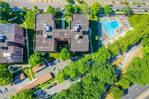 226-26 Union Turnpike, Oakland Gardens, NY 11364 - Photo 18