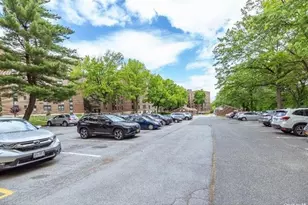 226-26 Union Turnpike, Oakland Gardens, NY 11364 - Photo 18