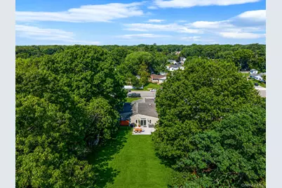 1015 Ocean Avenue, Bay Shore, NY 11706 - Photo 30