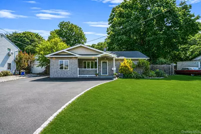 1015 Ocean Avenue, Bay Shore, NY 11706 - Photo 2