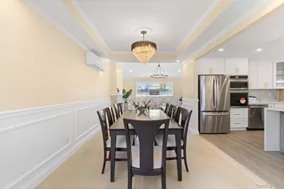 1059 Denton Avenue, Manhasset Hills, NY 11040 - Photo 16