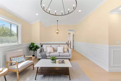 1059 Denton Avenue, Manhasset Hills, NY 11040 - Photo 12