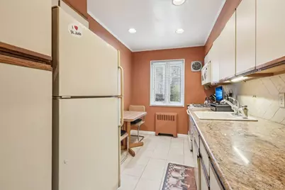 40 Lawrence Drive #A, White Plains, NY 10603 - Photo 8