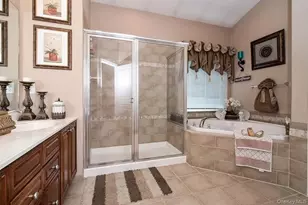 26 Woodstork Dr, Mount Sinai, NY 11766 - Photo 20