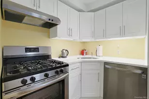 1 Hawley Ter, Yonkers, NY 10701 - Photo 18
