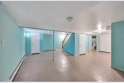 27 Yarnell Street, Brentwood, NY 11717 - Photo 32