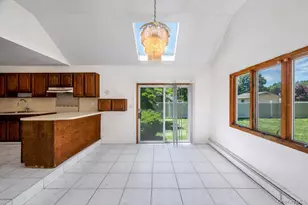 27 Yarnell St, Brentwood, NY 11717 - Photo 10