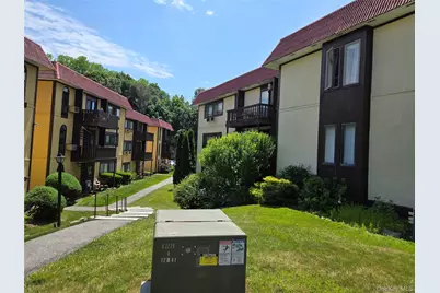 13 Granada Crescent #7, White Plains, NY 10603 - Photo 2
