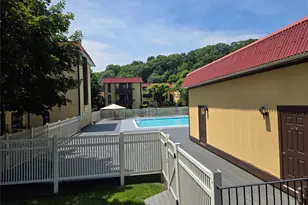13 Granada Crescent, White Plains, NY 10603 - Photo 16