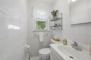 19 Stimson Pl, Huntington, NY 11743 - Photo 12