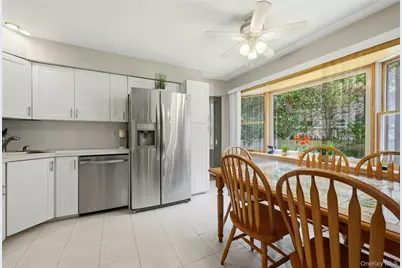 19 Stimson Place, Huntington, NY 11743 - Photo 10