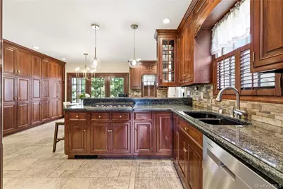 49 Andover Road, Rockville Centre, NY 11570 - Photo 10