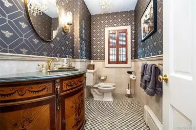 49 Andover Road, Rockville Centre, NY 11570 - Photo 18