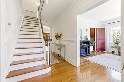 49 Andover Road, Rockville Centre, NY 11570 - Photo 6