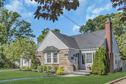 2544 Yorktown Street, Oceanside, NY 11572 - Photo 2
