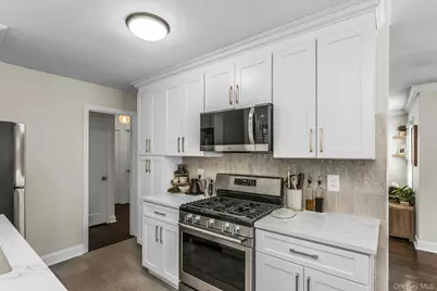 2544 Yorktown Street, Oceanside, NY 11572 - Photo 10