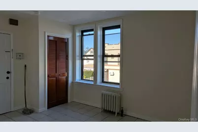 214-85 Jamaica Avenue #2F, Queens Village, NY 11428 - Photo 4