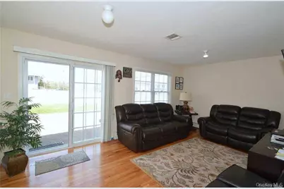 106 Roosevelt Avenue, Massapequa, NY 11758 - Photo 10