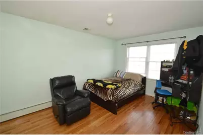 106 Roosevelt Avenue, Massapequa, NY 11758 - Photo 14