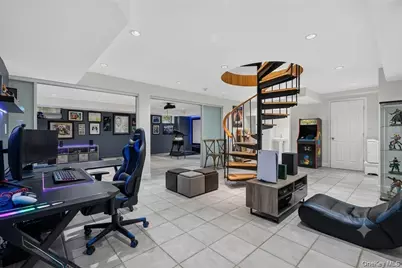 191 Beechmont Drive, New Rochelle, NY 10804 - Photo 40
