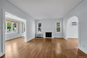 309 Marcellus Rd, Mineola, NY 11501 - Photo 4