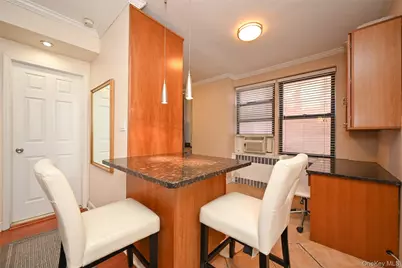 67-40 Yellowstone Boulevard #4M, Forest Hills, NY 11375 - Photo 8