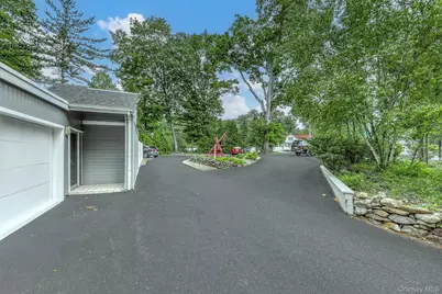 5 S Little Tor Road, New City, NY 10956 - Photo 4