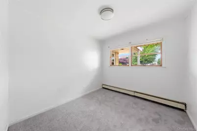 67 E End Avenue, Hicksville, NY 11801 - Photo 16