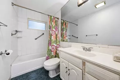67 E End Avenue, Hicksville, NY 11801 - Photo 20