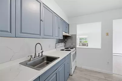 67 E End Avenue, Hicksville, NY 11801 - Photo 10