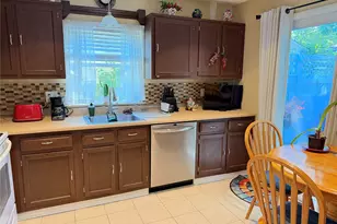 183 Kingston Dr, Ridge, NY 11961 - Photo 4