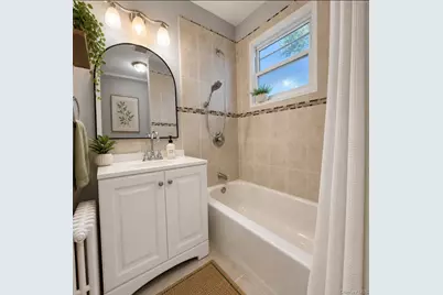 15 Mirin Avenue, Roosevelt, NY 11575 - Photo 8